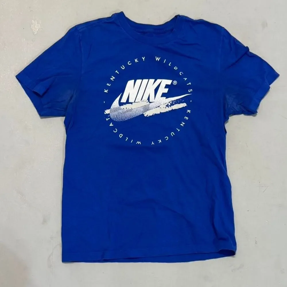 Nike Men's Blue T-shirt